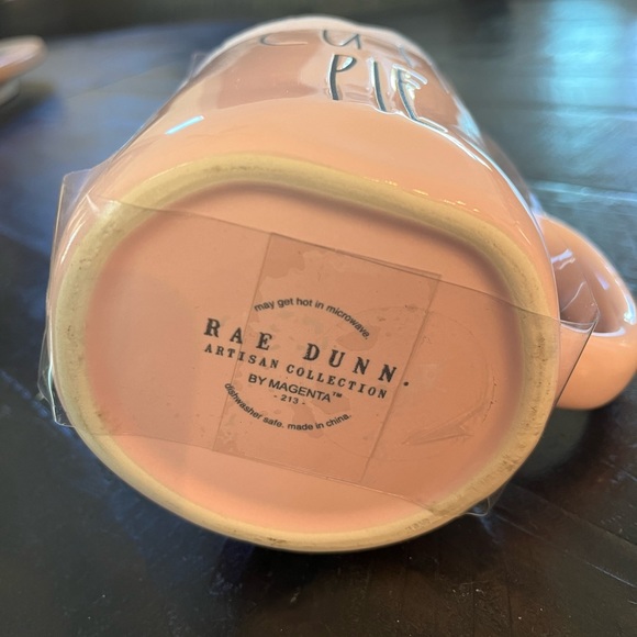 NWT Rae Dunn Cutie Pie Valentine Mug - Picture 4 of 4